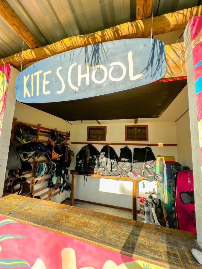 Indiana Kite School And Hostel Кумбуко Экстерьер фото